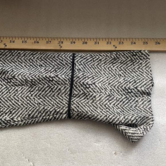 DKNY Shirt Women‎ Large Black Gray Geometric Button Up Lightweight Blouse Top - Picture 9 of 13